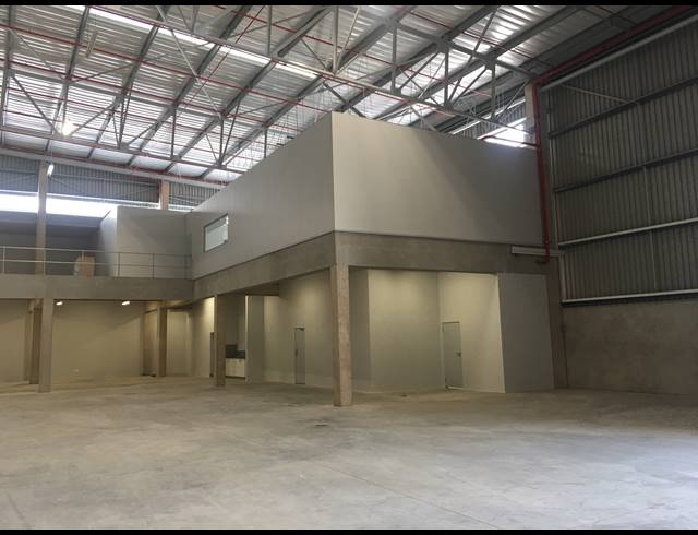 1,603M² WAREHOUSE TO LET IN MOUNT EDGECOMBE
